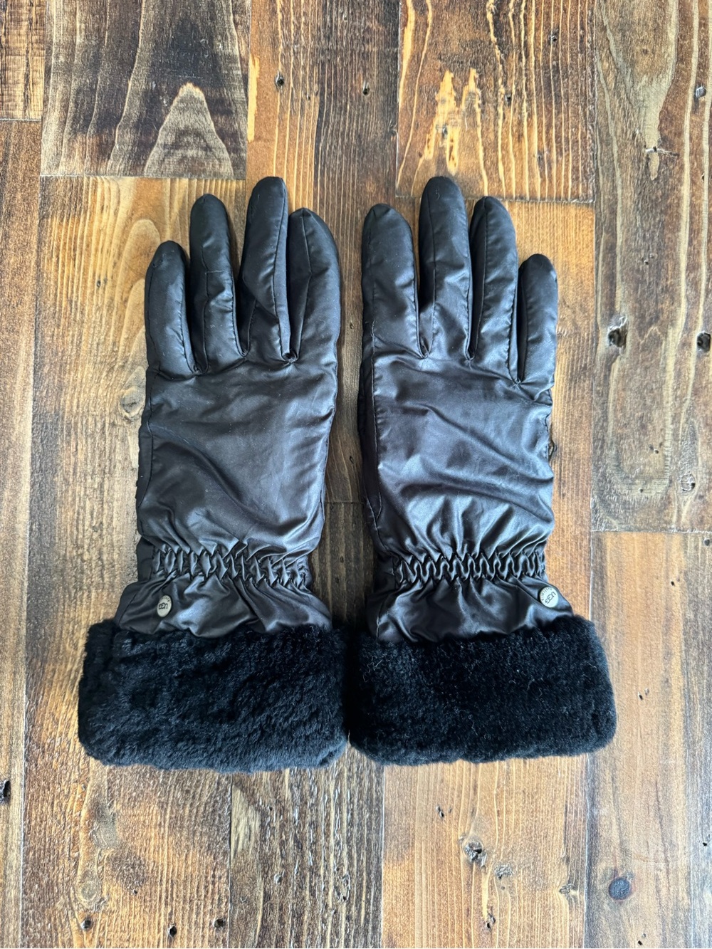 UGG Black Women's Fur Cuff Winter Gloves